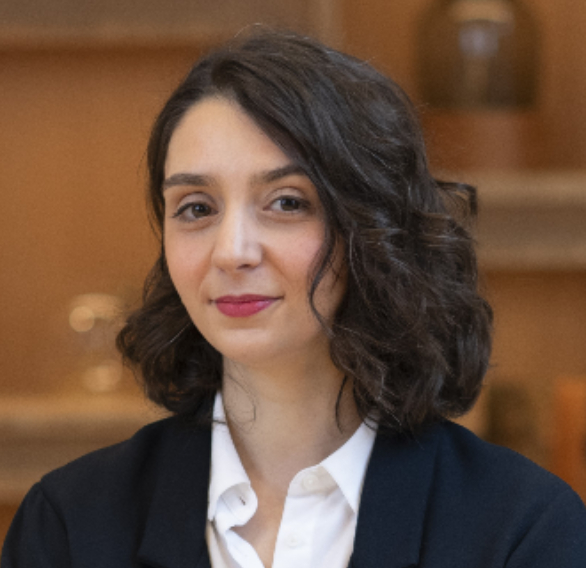 Bénédicte Raynard, avocate, témoigne de son expérience avec Camille Décode