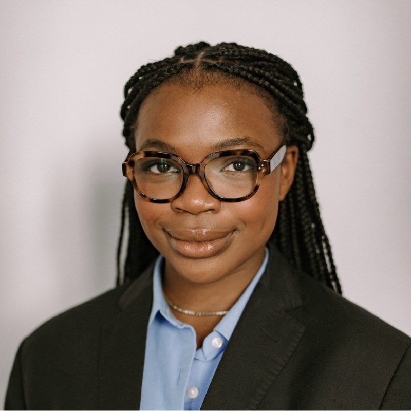 Mariame Bada, avocate, témoigne de son expérience avec Camille Décode